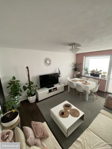 Mieszkanie 3-pokojowe Rosnowo. Zdjęcie 1