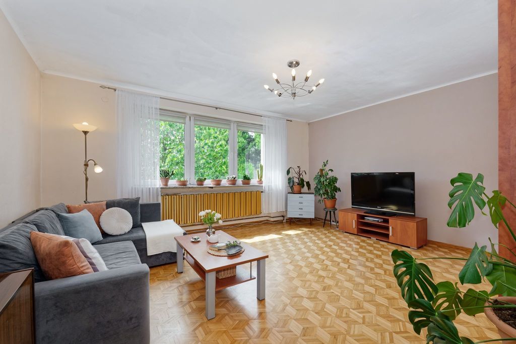 dom wolnostojący, 8 pokoi Warszawa Wilanów, ul. Europejska