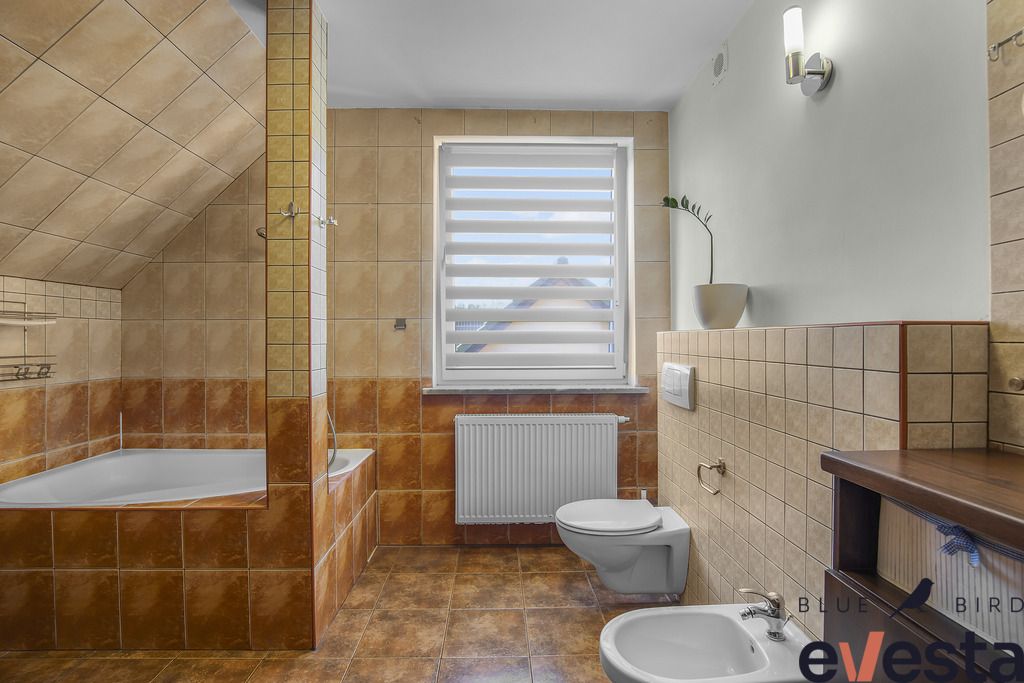 dom wolnostojący, 5 pokoi Mrozów. Zdjęcie 14
