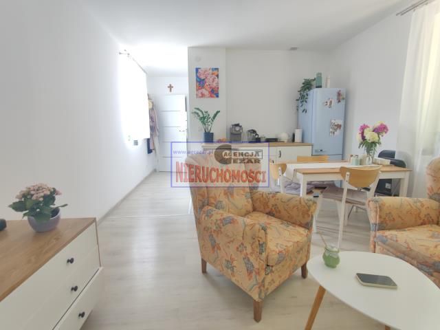 dom wolnostojący, 3 pokoje Mrozy. Zdjęcie 9