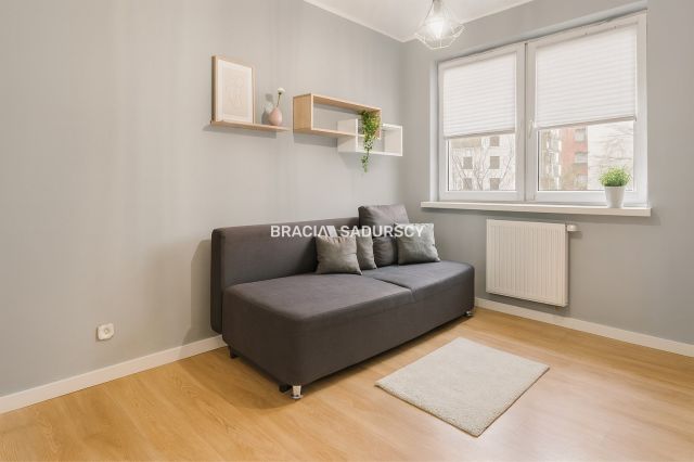 Mieszkanie 3-pokojowe Kraków Kurdwanów, ul. Marii i Bolesława Wysłouchów. Zdjęcie 9