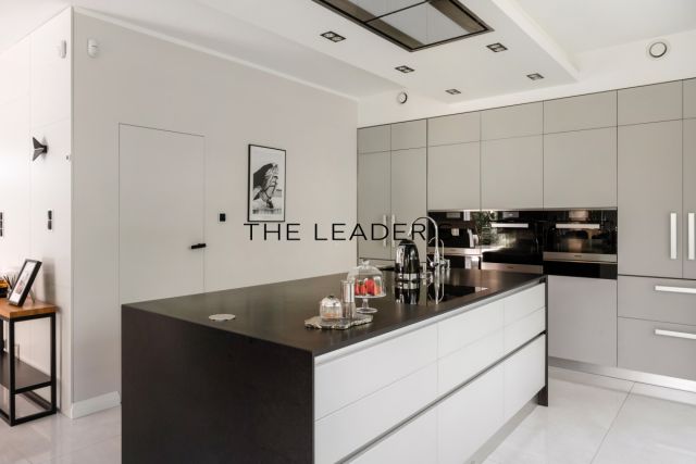 dom wolnostojący, 7 pokoi Warszawa Wilanów, ul. Ruczaj. Zdjęcie 2