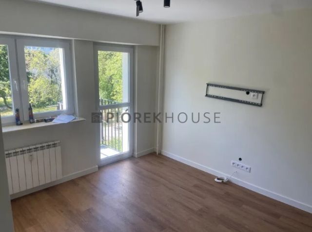 Mieszkanie 2-pokojowe Warszawa Bielany, ul. Jana Kochanowskiego. Zdjęcie 1