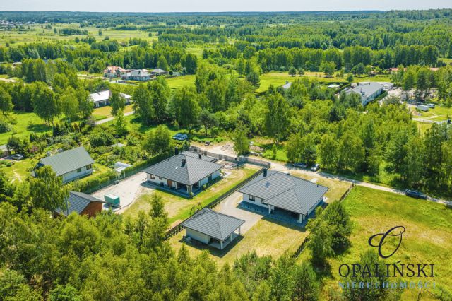 dom wolnostojący, 5 pokoi Brzóza Królewska. Zdjęcie 2