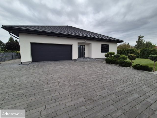 dom wolnostojący, 4 pokoje Radom Dzierzków. Zdjęcie 1