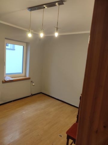 dom wolnostojący Otyń, ul. Sienkiewicza. Zdjęcie 1