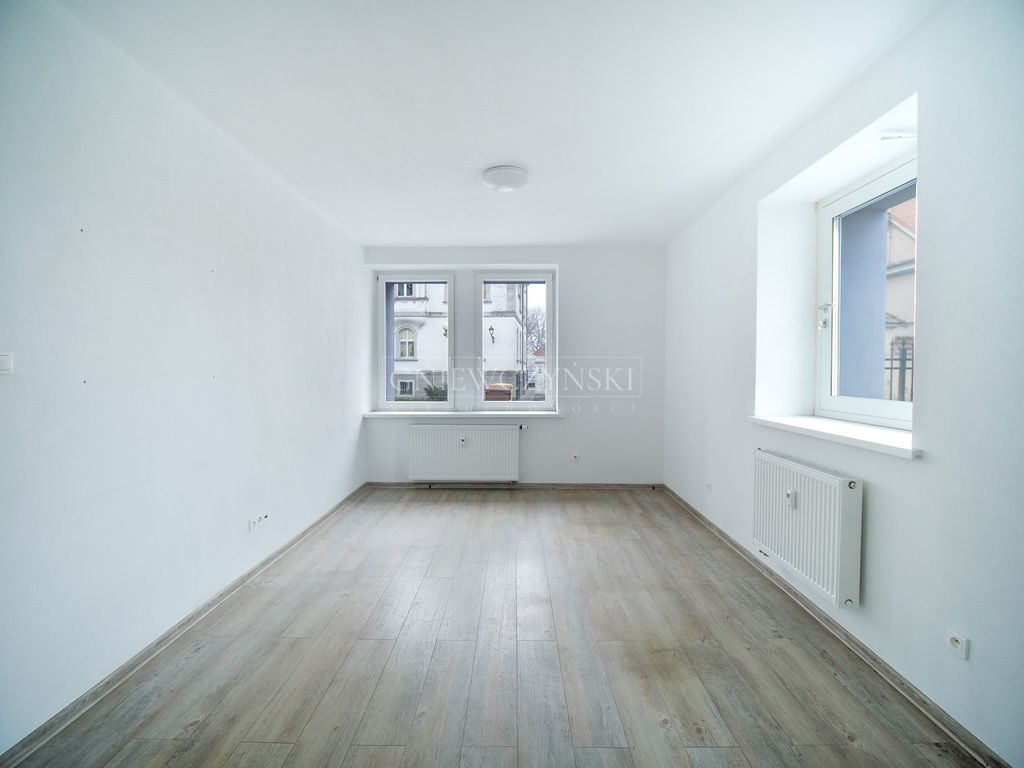 Mieszkanie 3-pokojowe Grodków, ul. Warszawska. Zdjęcie 1