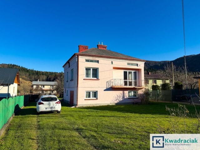 dom wolnostojący, 4 pokoje Lipowica. Zdjęcie 1