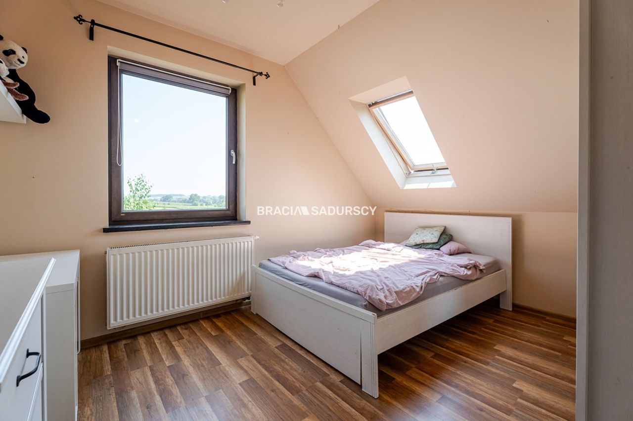 dom wolnostojący, 5 pokoi Polanowice. Zdjęcie 36