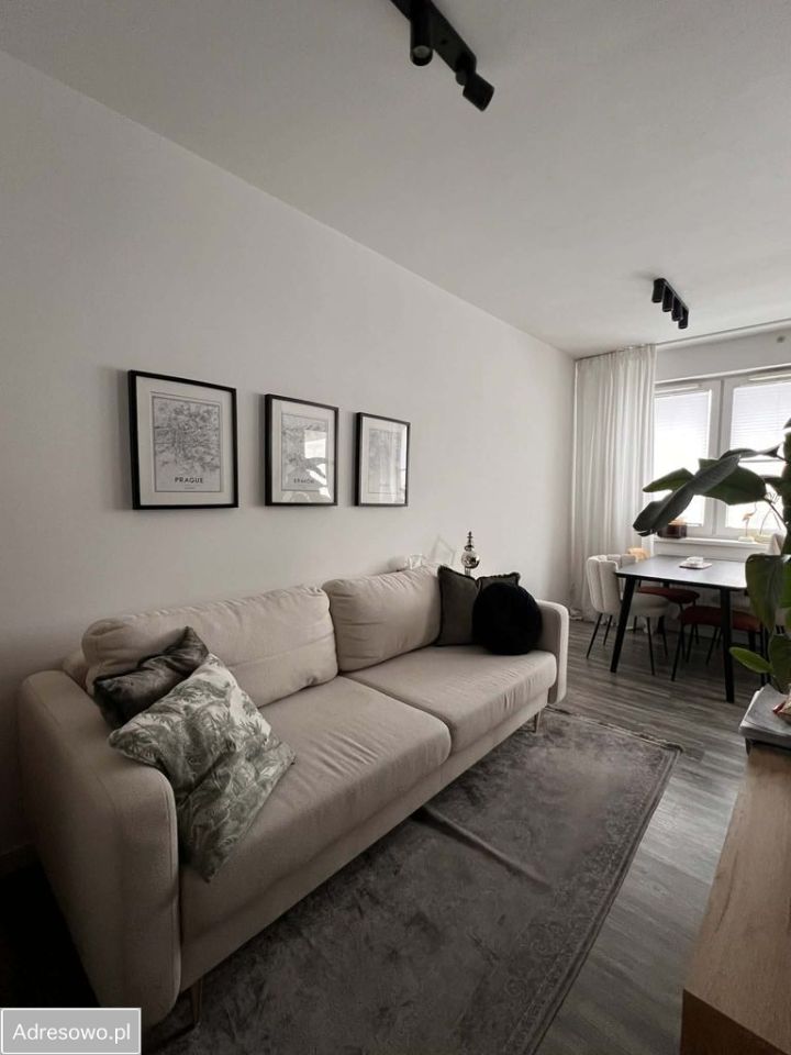 Mieszkanie 2-pokojowe Kraków Czyżyny, ul. Bolesława Orlińskiego. Zdjęcie 1