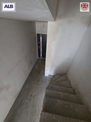 dom szeregowy, 4 pokoje Banino. Zdjęcie 8