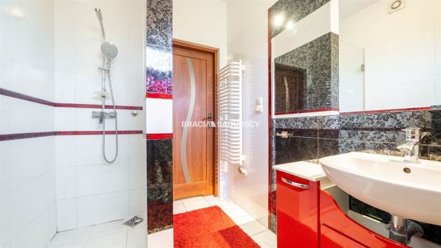 dom wolnostojący, 6 pokoi Dobranowice. Zdjęcie 15