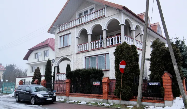 dom wolnostojący, 13 pokoi Płock Imielnica, ul. Wiśniowa