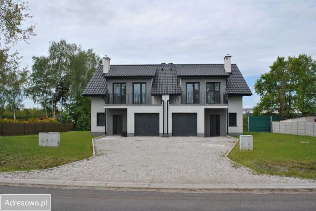 bliźniak, 5 pokoi Chróstnik. Zdjęcie 1