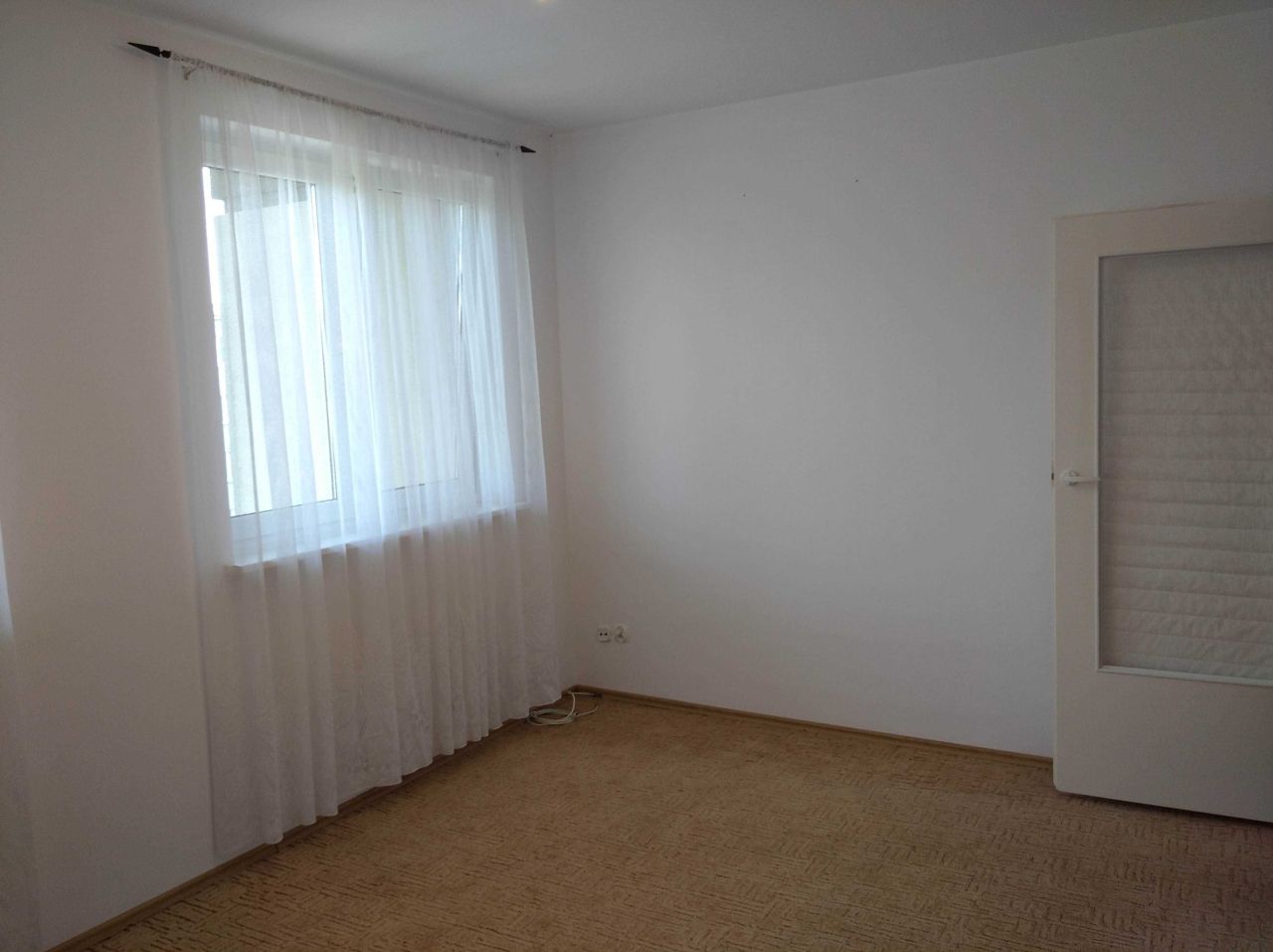 Mieszkanie 3-pokojowe Józefów, ul. Kasztanowa. Zdjęcie 3