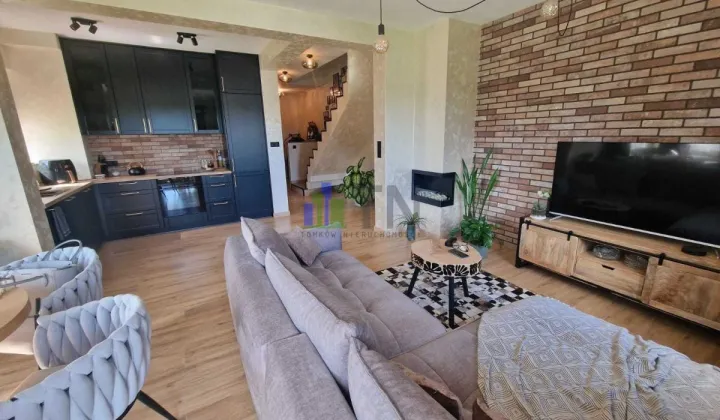 bliźniak, 4 pokoje Jelcz-Laskowice, ul. Oławska