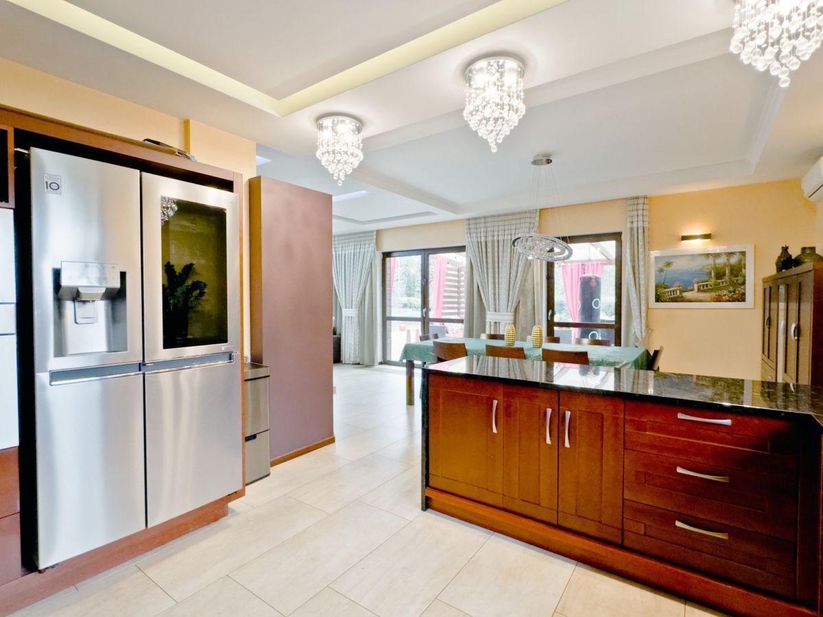 dom wolnostojący, 7 pokoi Stare Babice, ul. Koczarska. Zdjęcie 10