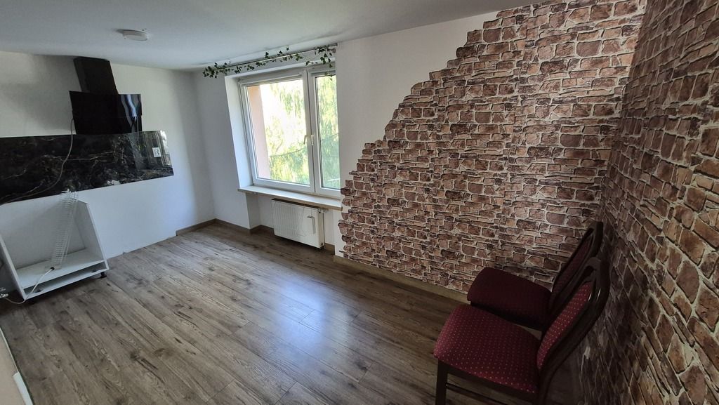 dom wolnostojący, 8 pokoi Opole Winów, pl. Róż. Zdjęcie 7