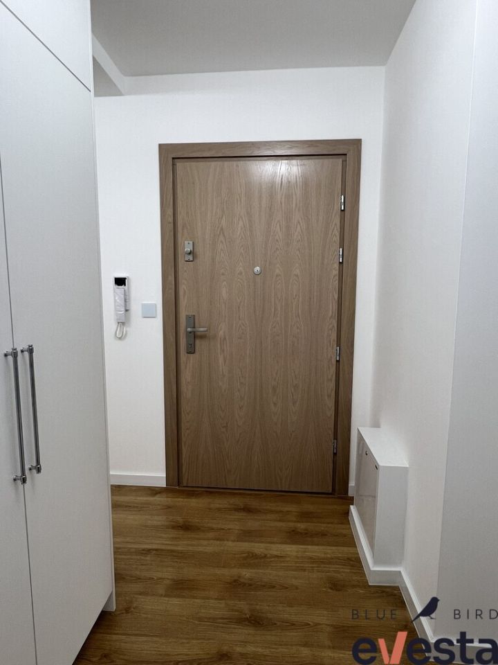 Mieszkanie 4-pokojowe Legnica, ul. Adama Mickiewicza. Zdjęcie 2