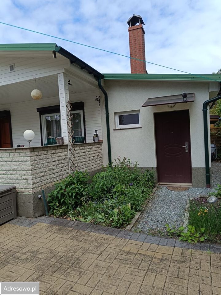 dom wolnostojący, 3 pokoje Zagórze. Zdjęcie 3