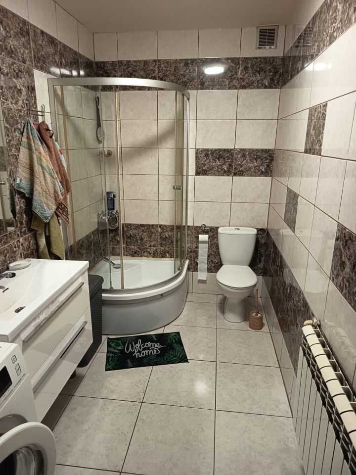 Mieszkanie 3-pokojowe Pinka. Zdjęcie 4