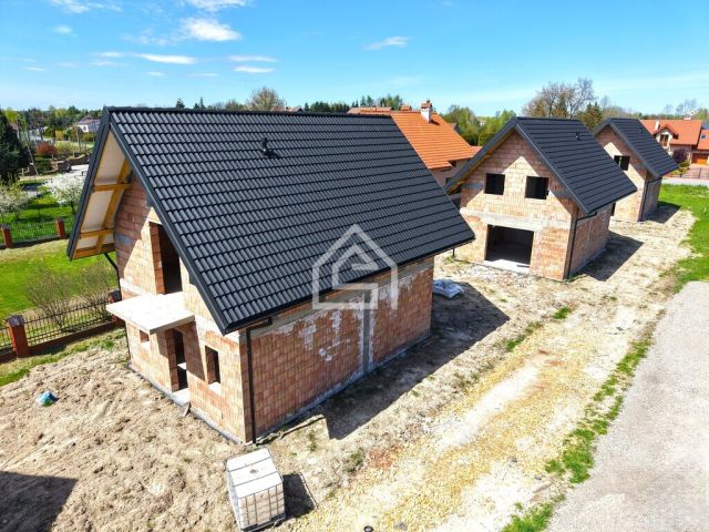 dom wolnostojący, 4 pokoje Kłaj. Zdjęcie 10