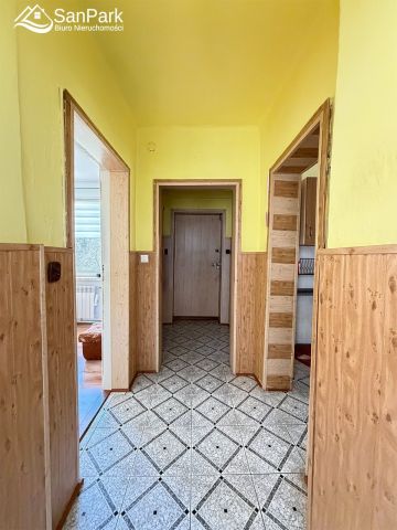 dom wolnostojący, 3 pokoje Żubracze. Zdjęcie 11