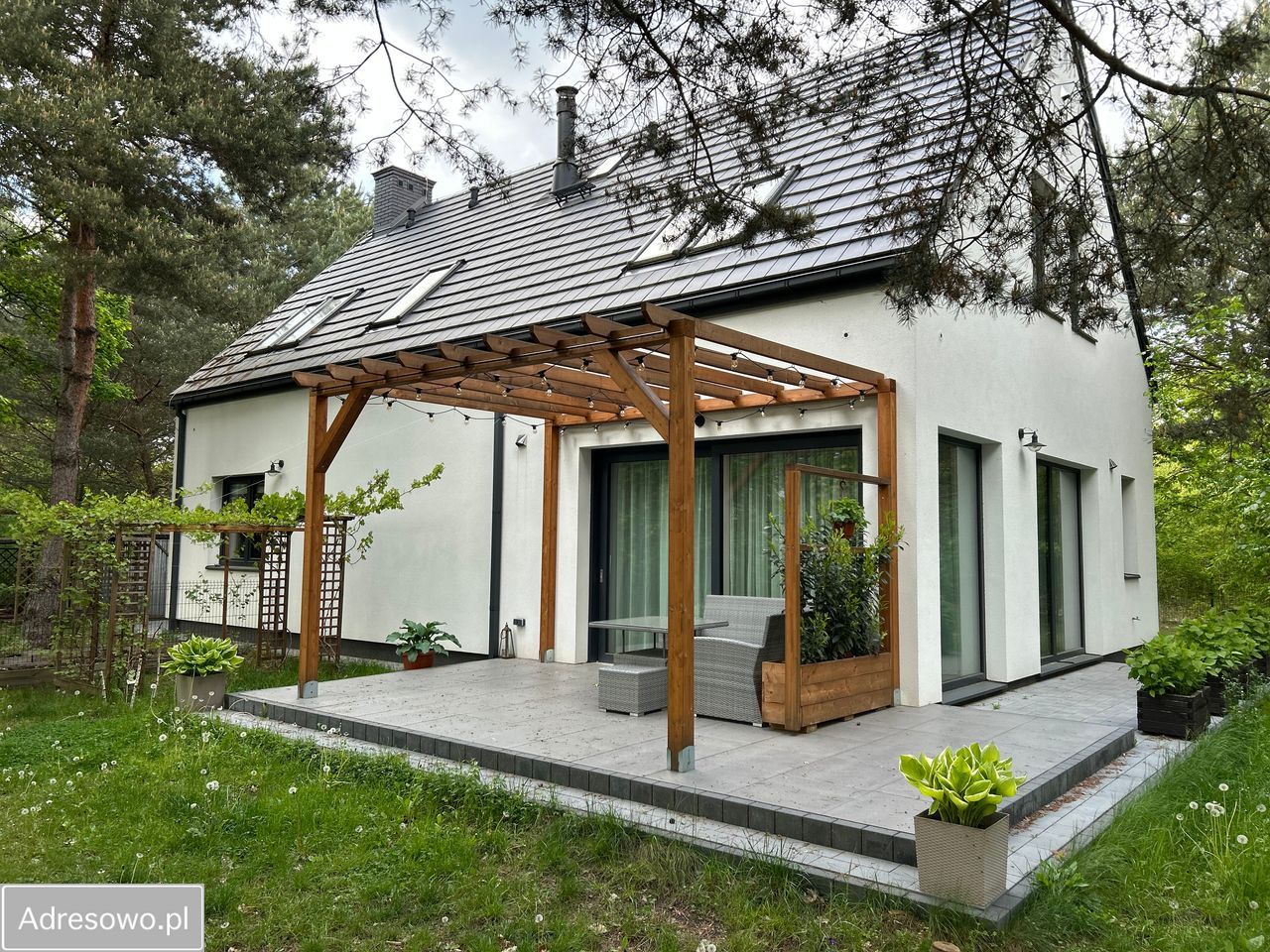 dom wolnostojący, 5 pokoi Dąbrowa Chotomowska, ul. Lipowa