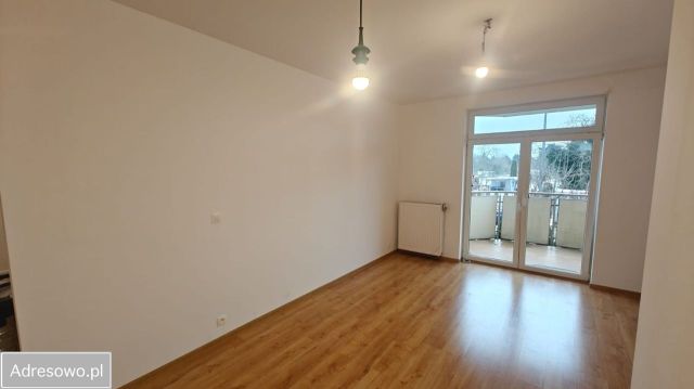 Mieszkanie 3-pokojowe Warszawa Zacisze, ul. Łodygowa. Zdjęcie 1