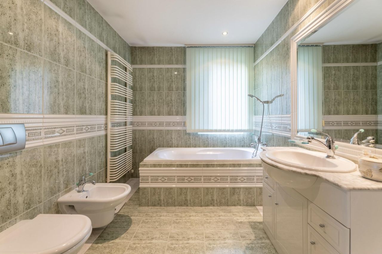 dom wolnostojący, 7 pokoi Chyby, ul. Cisowa. Zdjęcie 12