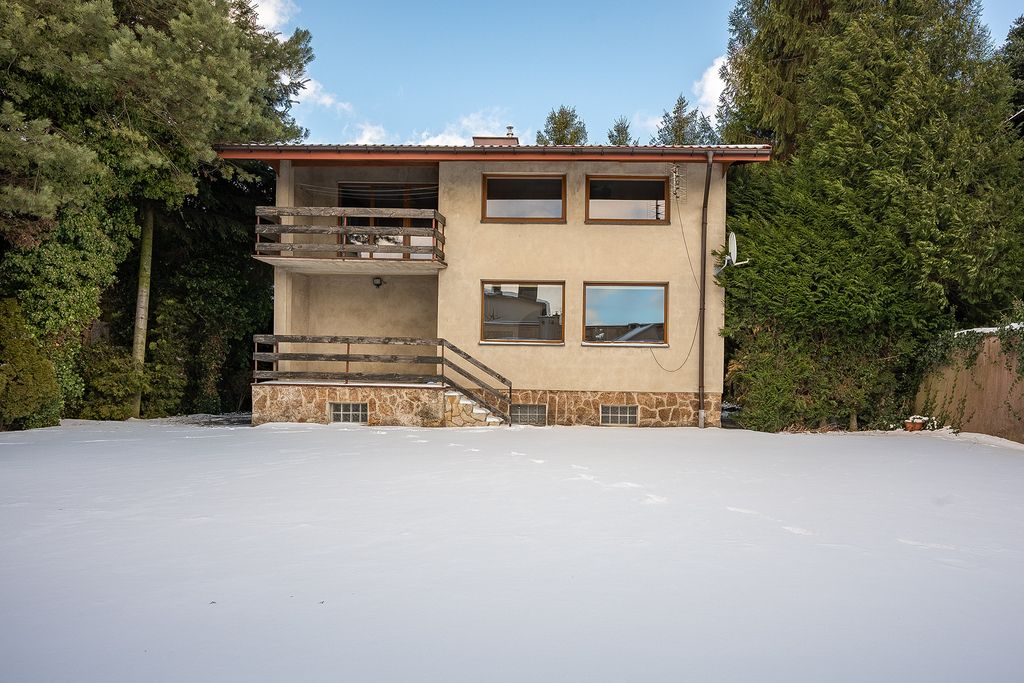 dom wolnostojący, 5 pokoi Łódź Nowosolna, ul. Jemiołowa