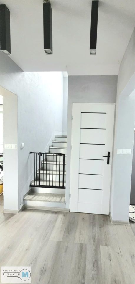 dom wolnostojący, 4 pokoje Oblęgór. Zdjęcie 14