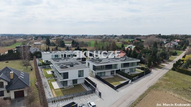 dom, 6 pokoi Dąbrowica, ul. Nałęczowska. Zdjęcie 2