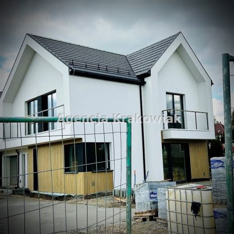 bliźniak, 5 pokoi Bibice. Zdjęcie 14