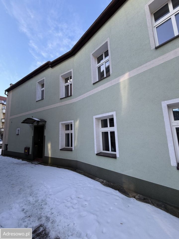 kamienica, 6 pokoi Jelenia Góra Centrum, ul. Sebastiana Klonowica. Zdjęcie 2