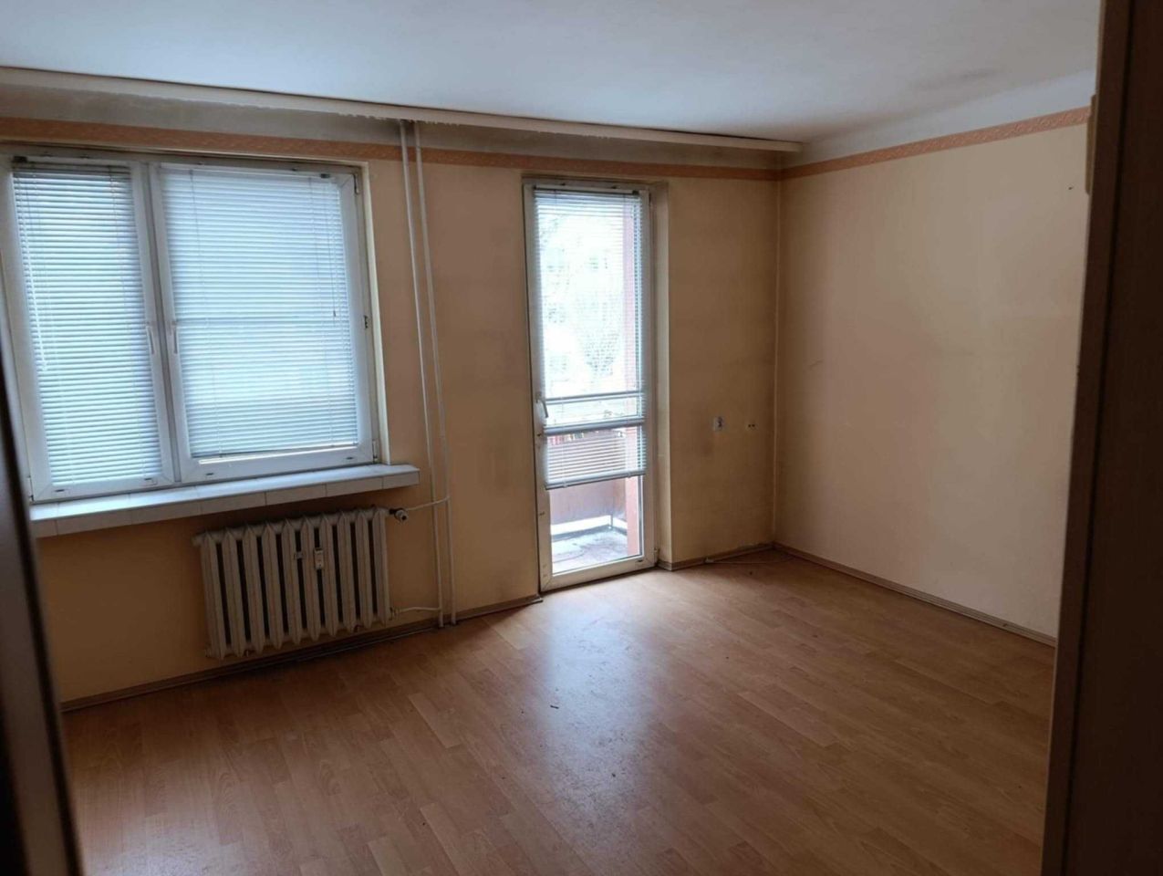 Mieszkanie 2-pokojowe Ostrowiec Świętokrzyski Centrum, os. Słoneczne. Zdjęcie 1