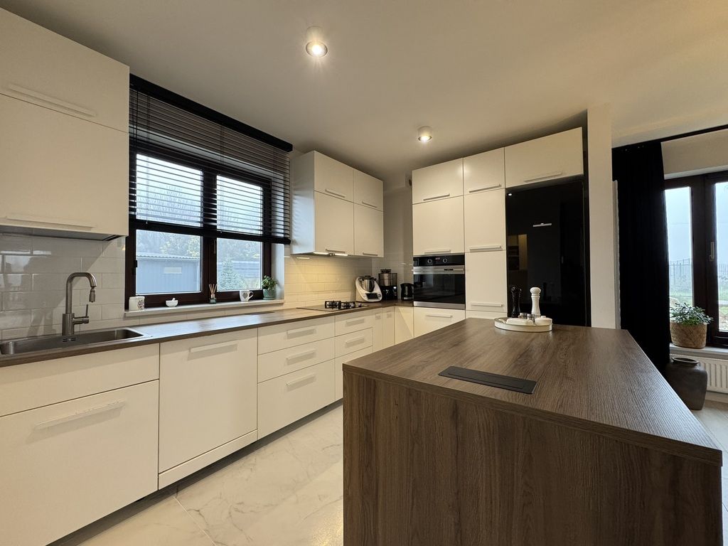 dom wolnostojący, 5 pokoi Krakuszowice. Zdjęcie 9