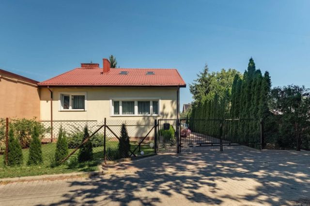 dom wolnostojący, 5 pokoi Jabłonna, ul. Modlińska. Zdjęcie 4