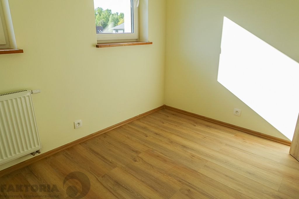 bliźniak, 5 pokoi Dobra. Zdjęcie 14