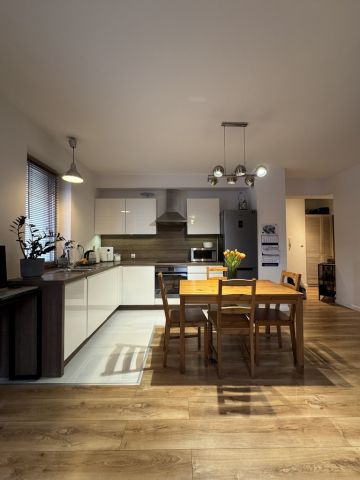 Mieszkanie 2-pokojowe Kraków, ul. Adama Bochenka. Zdjęcie 2