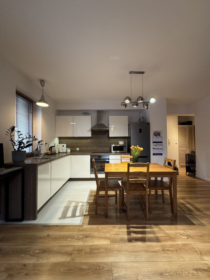 Mieszkanie 2-pokojowe Kraków, ul. Adama Bochenka. Zdjęcie 2