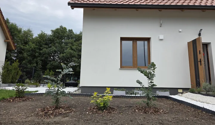 dom wolnostojący, 4 pokoje Paprotki