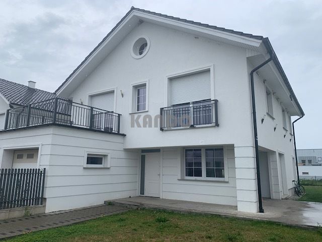 dom wolnostojący, 6 pokoi Tyniec Mały. Zdjęcie 1