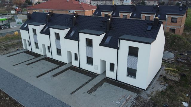 bliźniak, 5 pokoi Pieszyce, ul. Ogrodowa. Zdjęcie 1