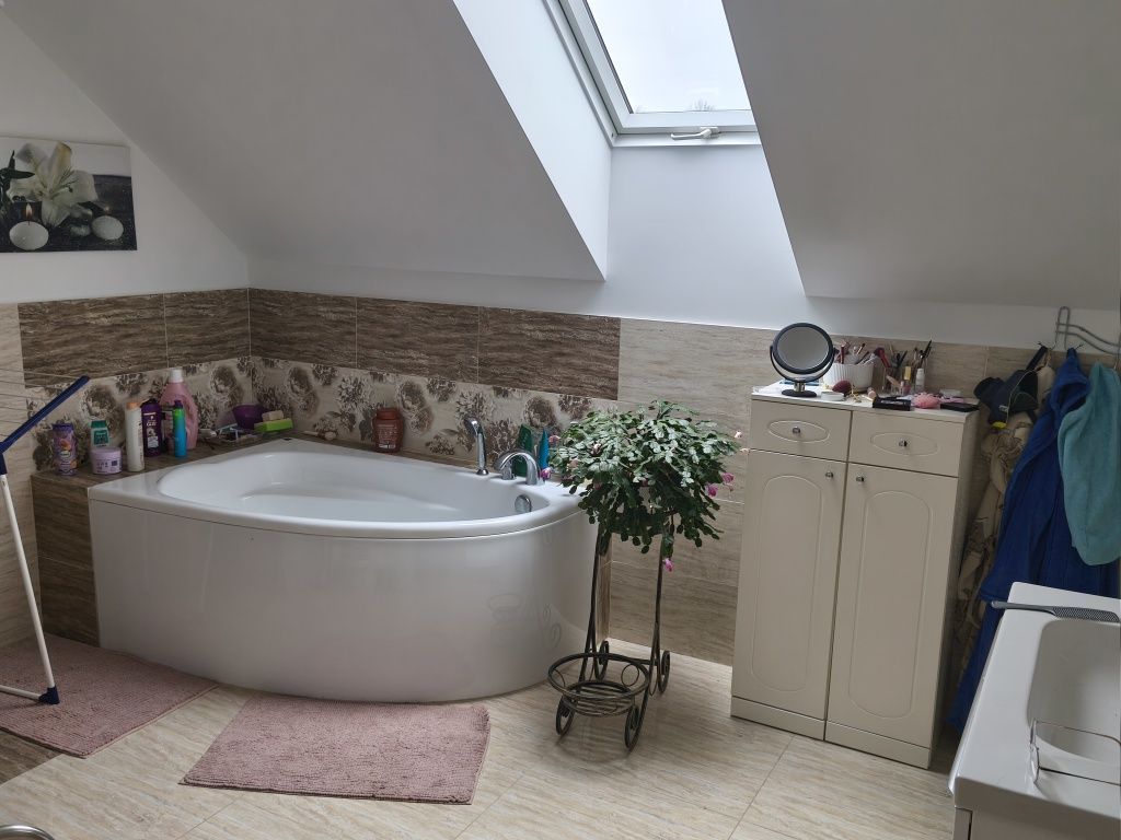 dom wolnostojący, 4 pokoje Wykroty. Zdjęcie 7