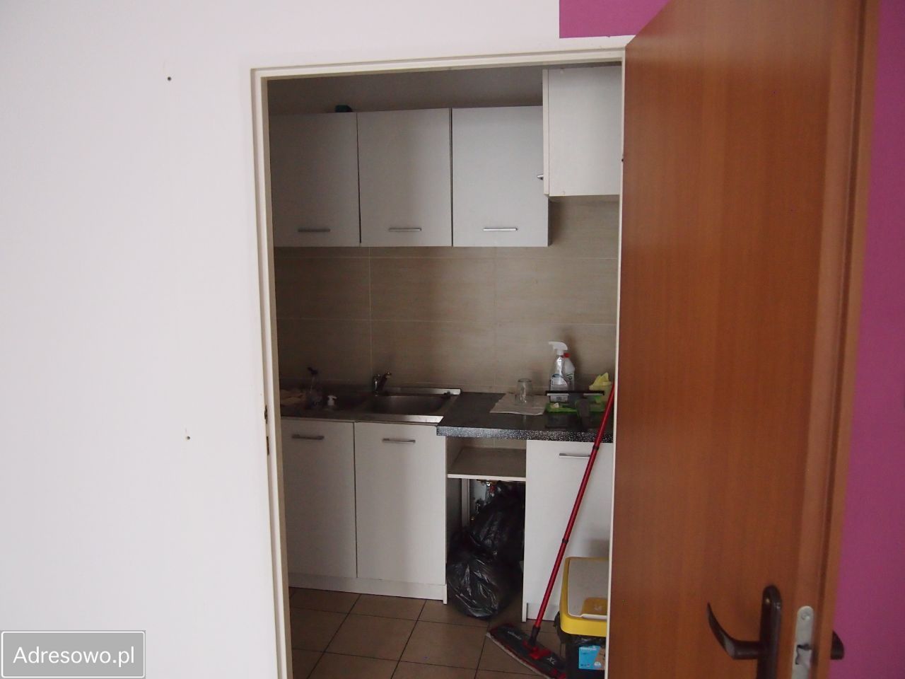 Lokal Książ Wielki, ul. Warszawska. Zdjęcie 3