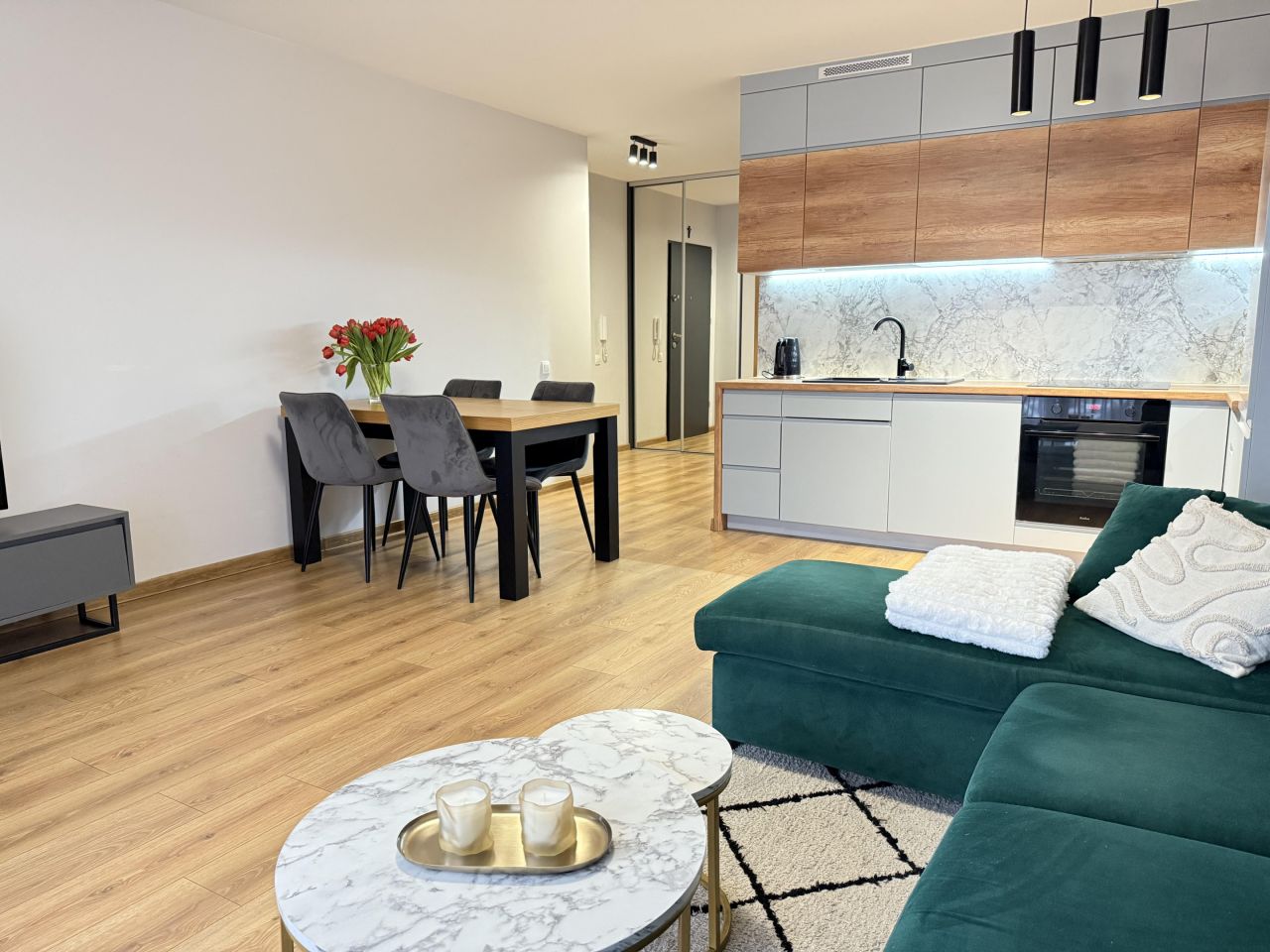 Mieszkanie 2-pokojowe Łódź Górna, Senatroska. Zdjęcie 1