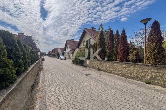 bliźniak, 6 pokoi Opacz-Kolonia. Zdjęcie 14