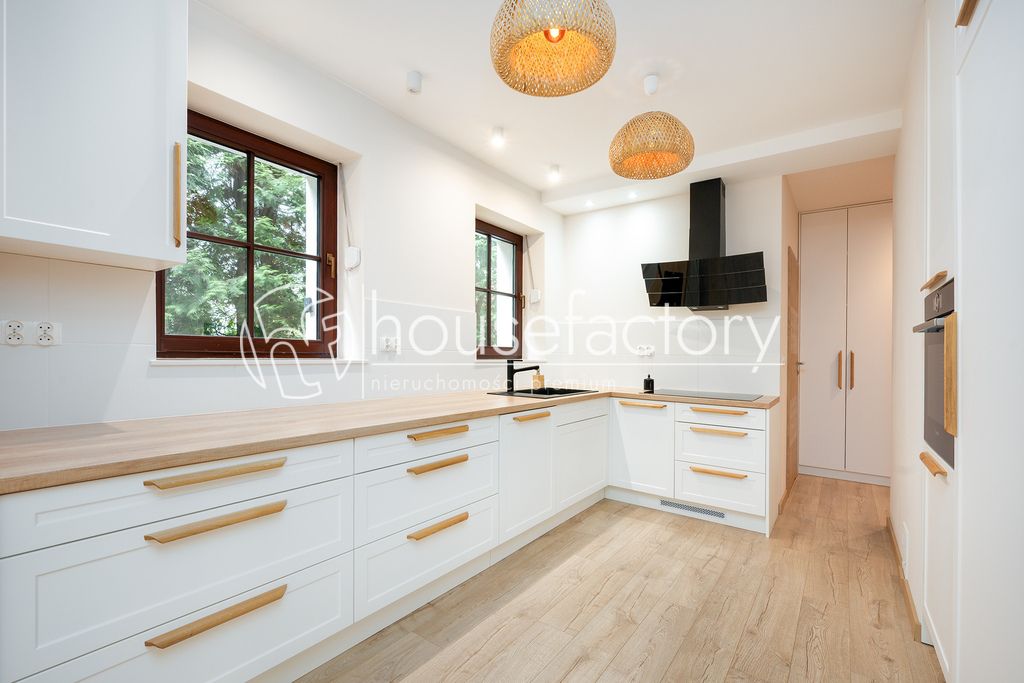 Mieszkanie 5-pokojowe Łódź Bałuty, ul. gen. Antoniego Jeziorańskiego. Zdjęcie 4