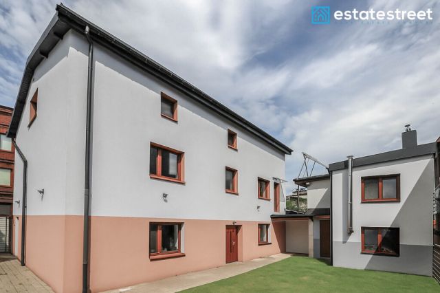 dom wolnostojący, 10 pokoi Piekary Śląskie Centrum, ul. Franciszka Żwirki. Zdjęcie 2